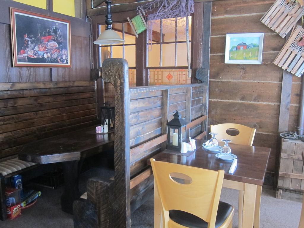 Salmon River Country Inn Head of Jeddore Екстер'єр фото
