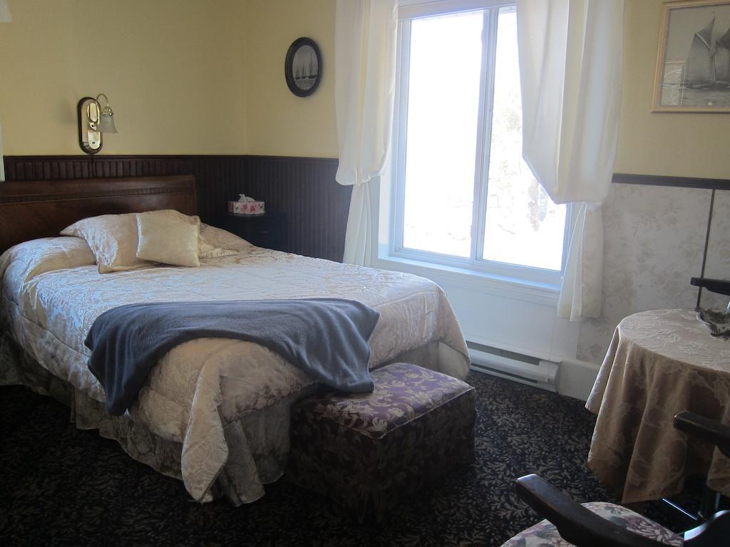 Salmon River Country Inn Head of Jeddore Номер фото